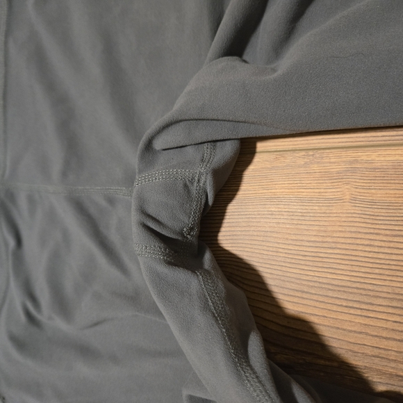 Athleta Gray High-Waisted Leggings with Seamless Design - Picture 4 of 9